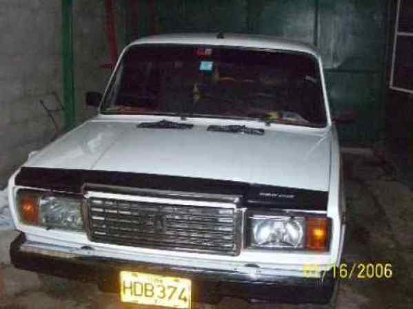 Vendo este Lada. Es sovietico no ruso tiene 26 años. $15,000. Ramon León: 52508909 o 6466010