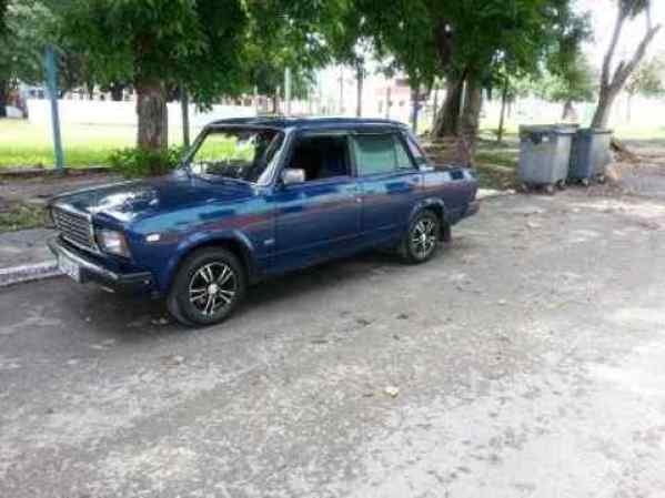 LADA 2107 CON AIRE ACONDICIONADO, CIERRES, VENTANILLAS ELECT - $15,500. laura, 5 282-1693.