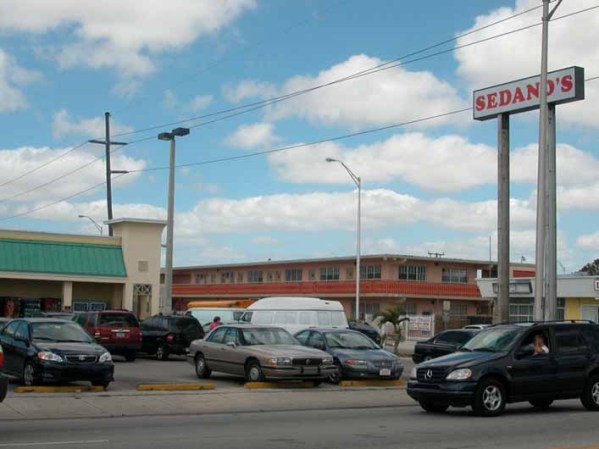 La ola de robos en zonas comerciales de Hialeah ha sido una constante durante el último año, lo que ha despertado la preocupación de activistas comunitarios.