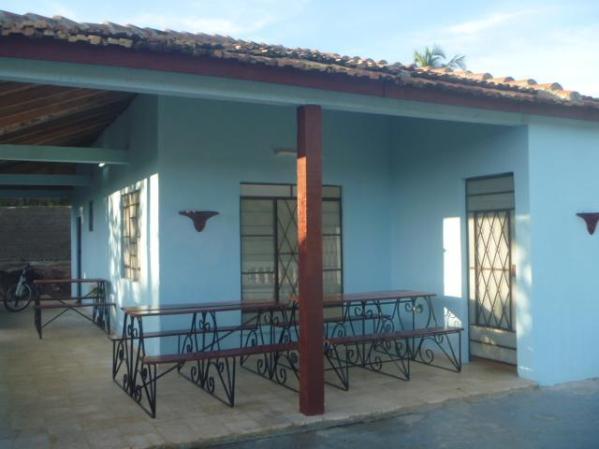 En Playa Trinidad, La Boca, esta vivienda no tiene precio anunciado pero sí cuenta con vista al mar, dos cuartos y cocina.