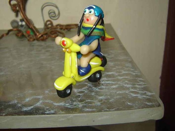 Motociclistas en cerámica para regalos, decoración y más.