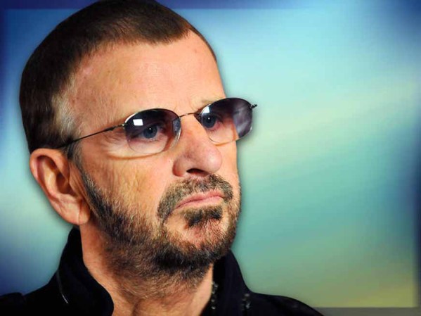 Es uno de los cantantes y compositores más queridos de la historia. Tiene un capital de $300 millones. ganó fama mundial como batería de la banda The Beatles. Antes de su unión a The Beatles, Starr fue miembro de otra banda de Liverpool, Rory Storm & The Hurricanes. En agosto de 1962, Starr sustituyó de forma permanente en la formación de The Beatles al batería Pete Best. A partir de los 70 se desarrolló como solista. Su último disco, Ringo 2012.