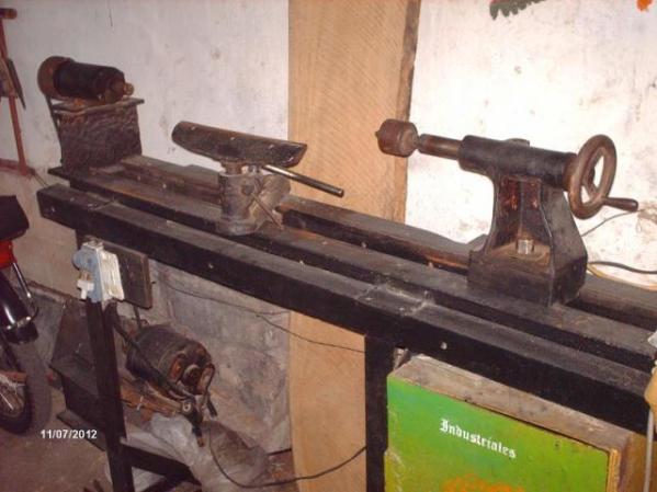 Torno p-tornear madera 220 volt. con herramientas.<br />Precio: 280 cuc