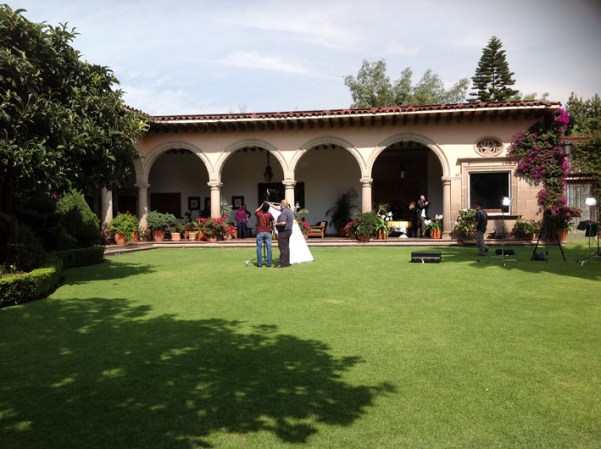 Esta bella residencia en Ciudad Mexico es una de las fachadas de exterior de "La Patrona".
