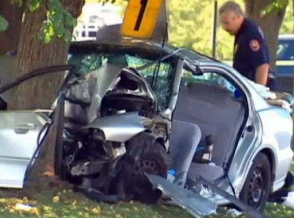 Una joven de 27 años y un bebé de 4 perdieron la vida tras un accidente vehicular en Long Island.