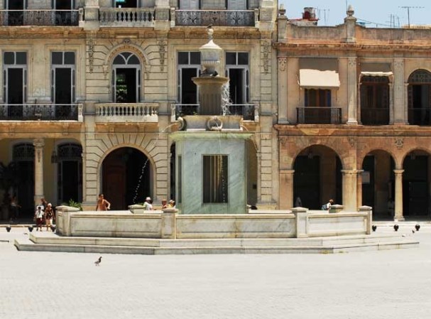 Fuente de la Plaza Vieja.