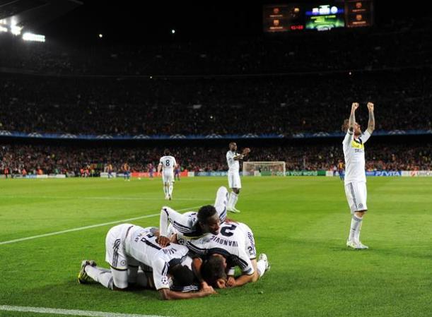 Imágenes el partido entre el Chelsea y el Barcelona jugado en la capital catalana y que empató 2-2 el equipo culé, quedando eliminado e la Champions League.