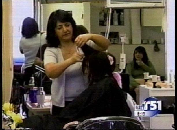 Esther, que antes cobraba $20 por un corte como el de Britney, ha aumentado ahora su tarifa a $200.
