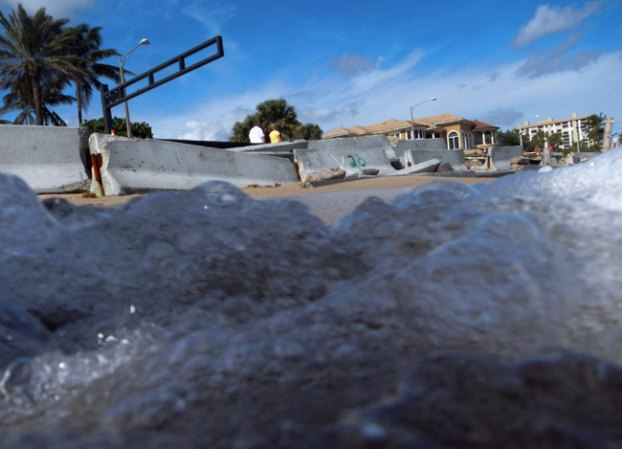 Las playas paralelas a la autovía A-1-A están sufriendo una enorme erosión que ha generado alarma entre los expertos, especialmente tras el paso de la tormenta tropical Sandy.
