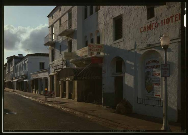 Miami Beach tiene una de las más vastas colecciones de edificios art déco en el mundo que fueron construidos entre los años 20 y los 40.