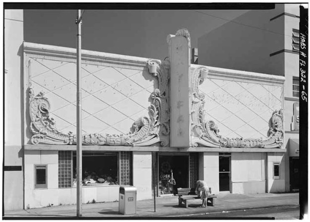 Miami Beach tiene una de las más vastas colecciones de edificios art déco en el mundo que fueron construidos entre los años 20 y los 40.