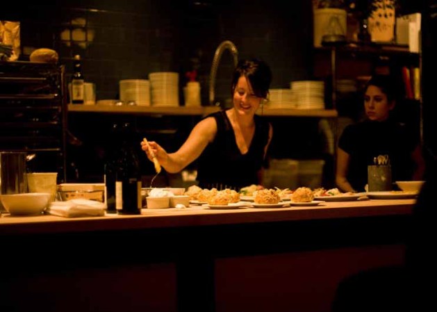El festival de comida y vino de South Beach se celebra cada año con destacados chefs, productores, celebridades del mundo culinario y público en general, para disfrutar el verdadero sabor de Miami.