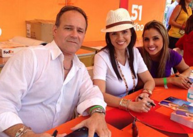 Irving Gonzalez, Carinés Moncada y Carolina Novoa en Calle 8.