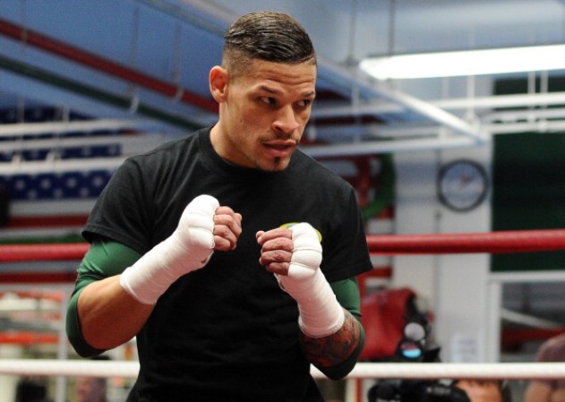 El boxeador puertorriqueño, Orlando Cruz, salio del clóset en el 2012.