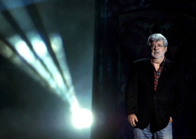 George Lucas también tuvo este mal de acuerdo con Wikipedia. Los hombres también pueden adquirir cáncer de mama pero es menos común.