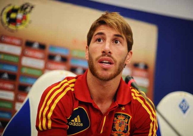Sergio Ramos hace subir la temperatura del campo.