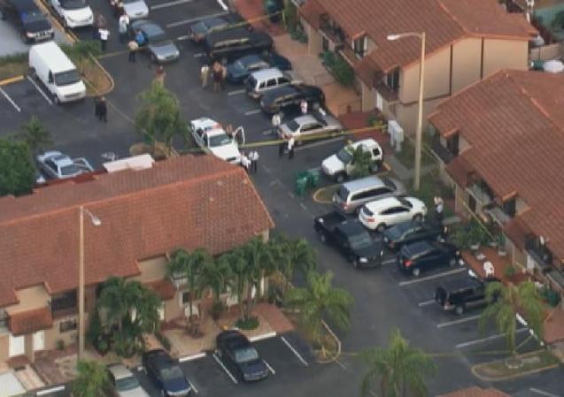 Imágenes posteriores a un tiroteo que tuvo lugar en el barrio de Westchester cerca de la Universidad Internacional de la Florida.