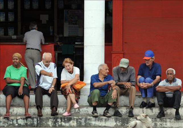 4 DE SEPTIEMBRE, 2013 - La población de Cuba descenderá a menos de 11 millones de habitantes hacia el año 2030, según un estudio divulgado por el sitio digital de la Oficina Nacional de Estadística e Información (ONEI).