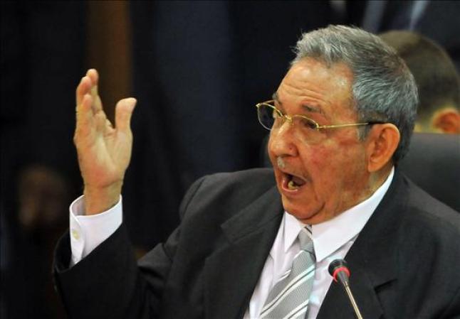 1 DE JULIO, 2013: Cuba rebajó sus previsiones de crecimiento económico para 2013, que será de entre 2,5 % y 3 % en lugar del 3,6 % calculado inicialmente, a pesar de que el PIB aumentó en el primer semestre y de los "resultados" que, según el Gobierno, arroja su plan de reformas.