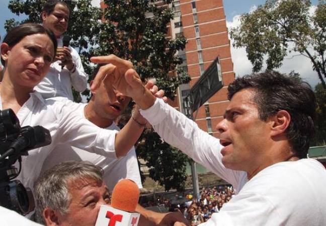 Lopez y la líder Maria Corina Machado.