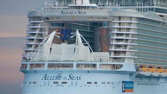 El mega crucero Allure of the Seas