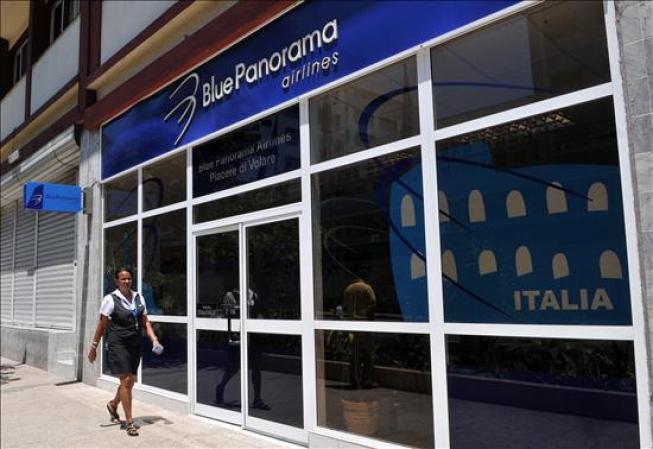 29 OCTUBRE, 2013-Los viajes de los cubanos al extranjero han aumentado con la reforma migratoria vigente en el país desde el pasado mes de enero un 35 por ciento respecto al año anterior, según informaron hoy en La Habana autoridades migratorias.