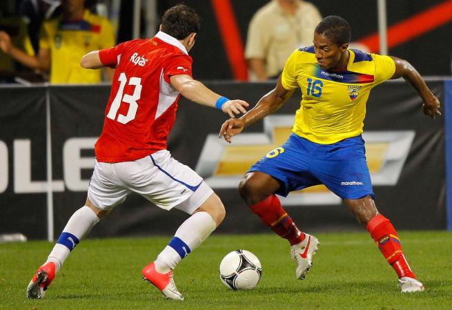 Antonio Valencia #16, un jugador reconocido internacionalmente, quien fue elegido por el Manchester United como el mejor jugador de la temporada pasada.