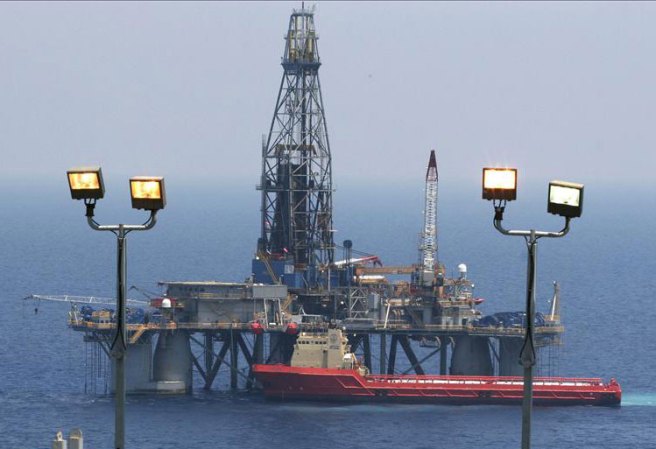 6 DE AGOSTO, 2012: PDVSA anuncia que seguirá buscando oro negro en aguas cubanas a pesar de los fracasos registrados hasta el momento.