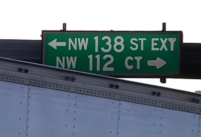 Imágenes de un accidente entre dos camiones ocurrido en Okeechobee Road.