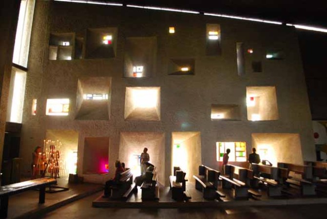 Capilla Notre Dame du Haut, Francia.