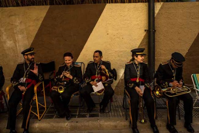 Las procesiones se echan a las calles para recordar la crucifixión de Jesús.