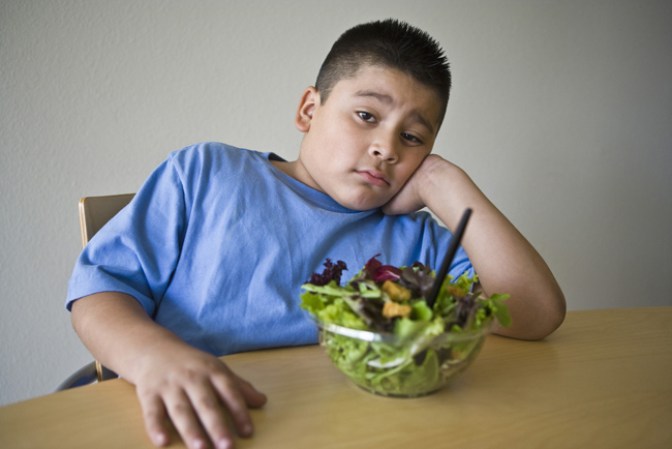 Al organismo no tener la suficiente comida es una señal de alerta, y almacenará todo lo que pueda, lo necesite o no.