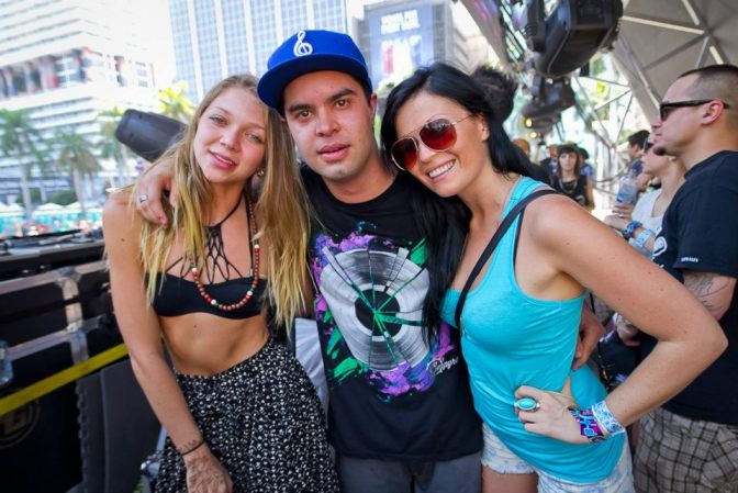 Derroche de fantasía, música y extravagancia en el Ultra Fest en Miami. Fotos tomadas el 23 y 24 de Marzo de 2013