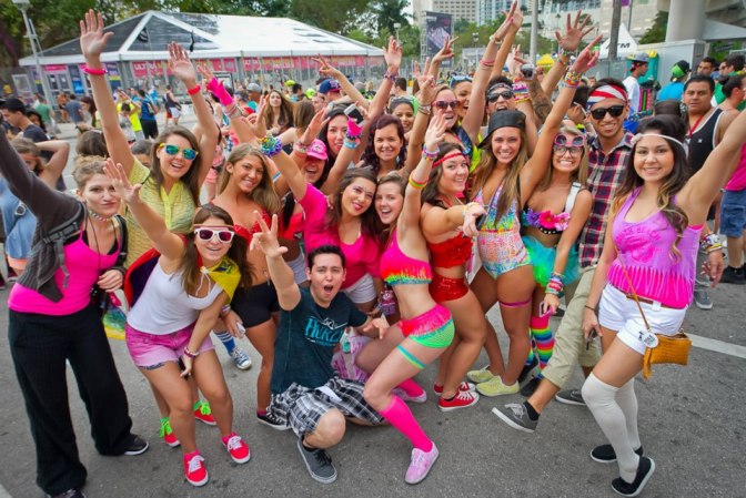 Derroche de fantasía, música y extravagancia en el Ultra Fest en Miami. Fotos tomadas el 23 y 24 de Marzo de 2013