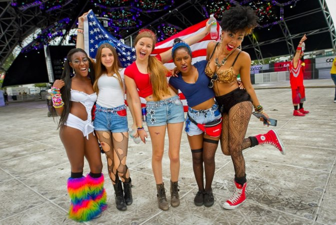 Derroche de fantasía, música y extravagancia en el Ultra Fest en Miami. Fotos tomadas el 23 y 24 de Marzo de 2013
