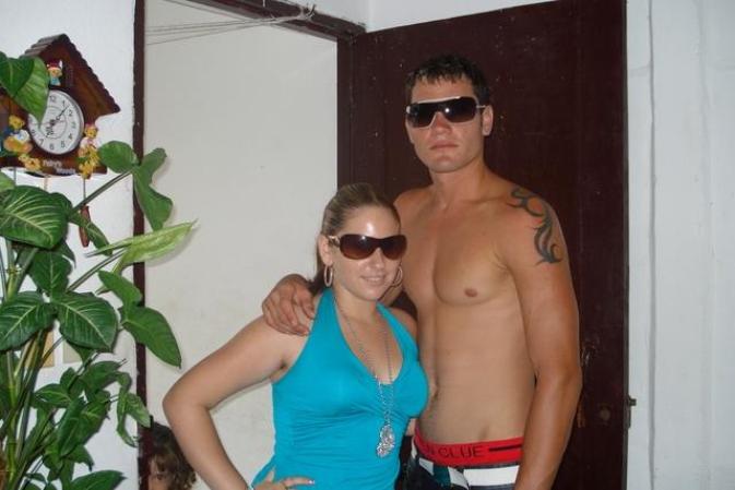 mi sobrino y mi hija en cuba