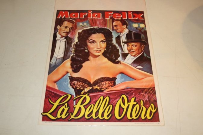 María Félix dejó un imborrable legado de decenas de películas. Estas son algunas de ellas, tal y como fueron anunciadas en los carteles de la época.