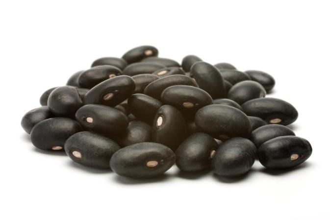 Frijoles. Tienen un alto contenido de antocianinas, que es un pigmento que ayuda en la reducción de los trastornos neurológicos y el envejecimiento. Además, la soja tiene grandes propiedades anti envejecimiento.