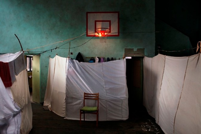 21 de noviembre 2013. Militar Rampa, un centro de refugiados inaugurado en septiembre de 2013 en una escuela abandonada en Sofía, Bulgaria. El centro proporciona alojamiento a unos 800 refugiados sirios, entre ellos 390 niños. Foto ALESSANDRO PENSO