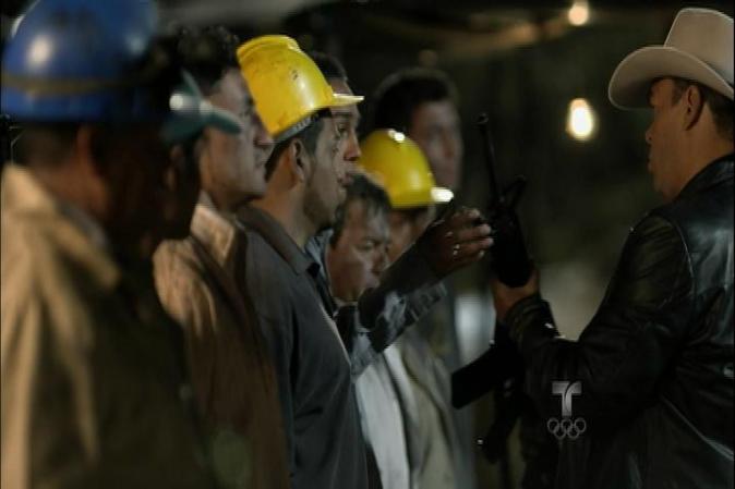 De esta forma crean un grupo paramilitar que se encargará de operativos de secuestro, intimidación, mutilación, quema de casas a los miembros del MR20.