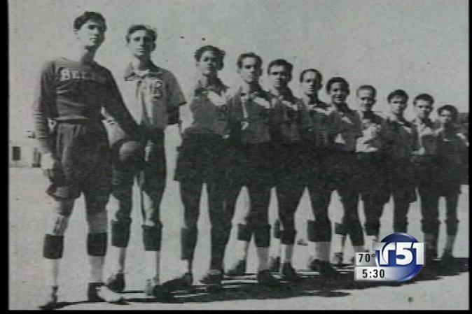 En 1942 ingresó al colegio Belén de La Habana. Finalizó el bachillerato en junio de 1945.