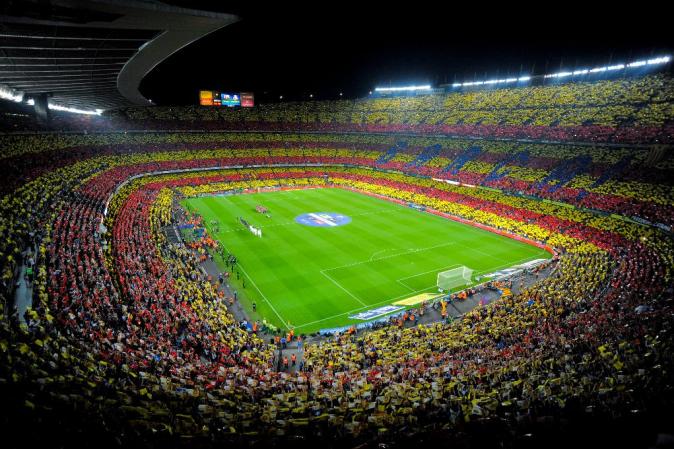 El partido se jugó en Barcelona, en el Nou Camp, con un lleno.