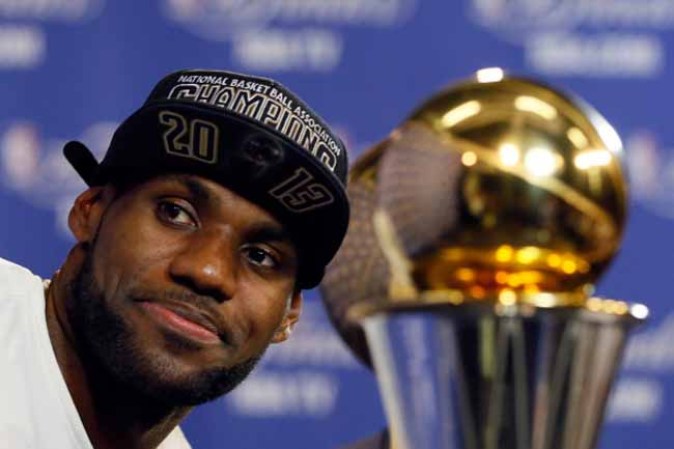 LeBron James #6 del Miami Heat.