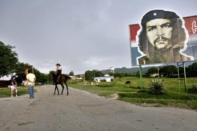 Ernesto Guevara, no falta en Birán.