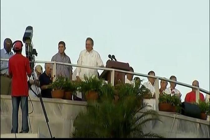 Raúl Castro encabezó el acto principal del Día de los Trabajadores en la Plaza de la Revolución de La Habana.
