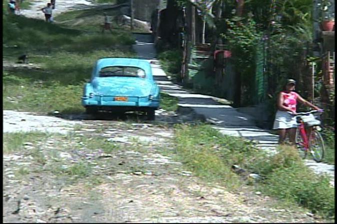 Así es la vida en El Moro, un barrio marginal entre Lawton y Mantilla, en la zona de la Víbora, La Habana.