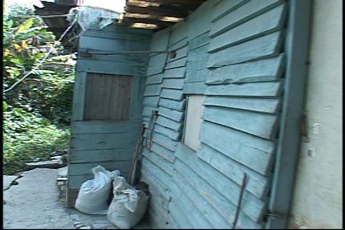 Así es la vida en El Moro, un barrio marginal entre Lawton y Mantilla, en la zona de la Víbora, La Habana.