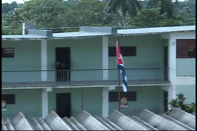 Así es la vida en El Moro, un barrio marginal entre Lawton y Mantilla, en la zona de la Víbora, La Habana.