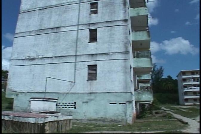 Así es la vida en El Moro, un barrio marginal entre Lawton y Mantilla, en la zona de la Víbora, La Habana.
