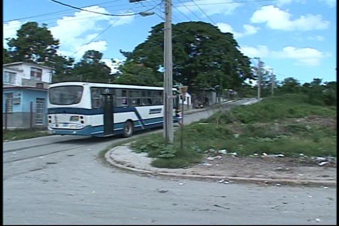 Así es la vida en El Moro, un barrio marginal entre Lawton y Mantilla, en la zona de la Víbora, La Habana.